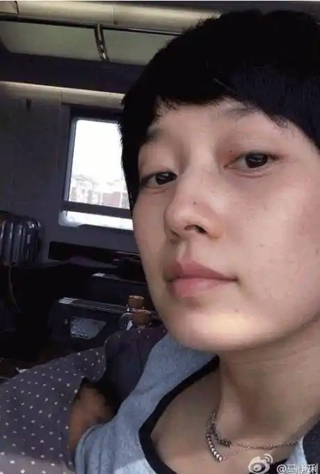 明星素颜:罗海琼认不出,梅婷太真实,刘亦菲蒋勤勤依然好美_网友_皮肤