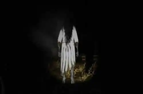 白衣女子鬼故事2篇细致极恐胆小勿看