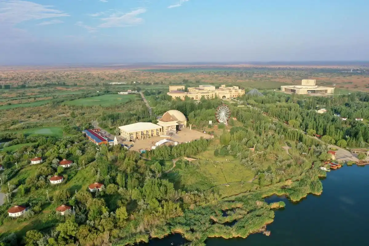 首页>>正文巴彦淖尔市乌拉特前旗的乌梁素海.