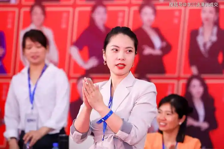 初学演讲者必须要掌握的几个口才技巧