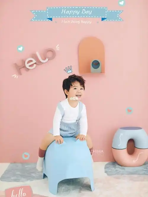 草莓奶油风的小清新宝宝照