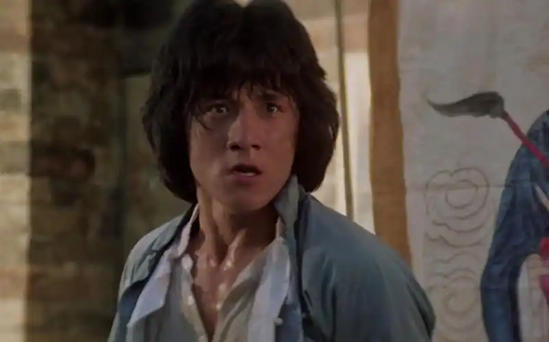 宁静致远 的想法: 经典功夫喜剧片《醉拳》,成龙的成名之作