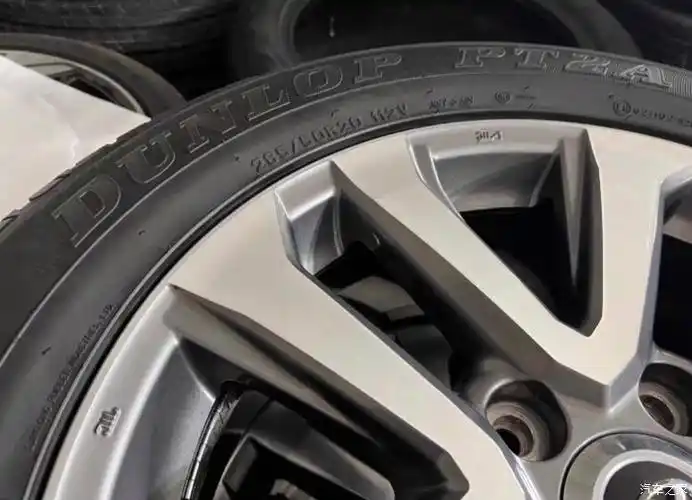 【图】20寸轮毂轮胎 原厂原装正品拆车件一套_兰德酷路泽论坛_汽车之