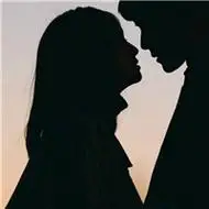 情侣头像亲吻一对两张恩爱甜蜜的霸气接吻情侣头像一对两张图片