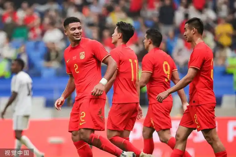 6月20日,中国男足国家队在大连梭鱼湾