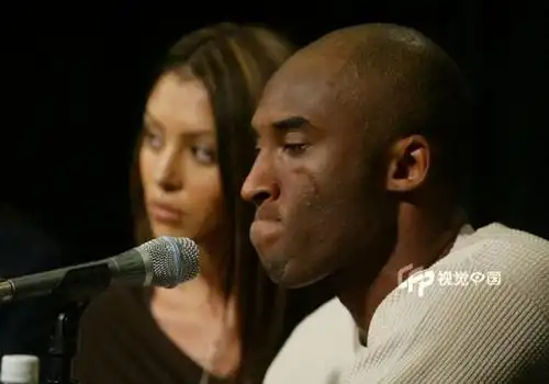 nba球星想销毁的照片:姚明抽烟 卡特风流照不堪入目