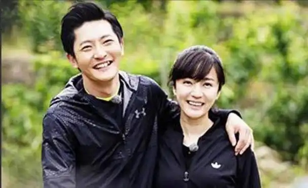 郭京飞:陆毅连襟,与鲍蕾妹一月闪婚,16年相伴生一子,幸福美满