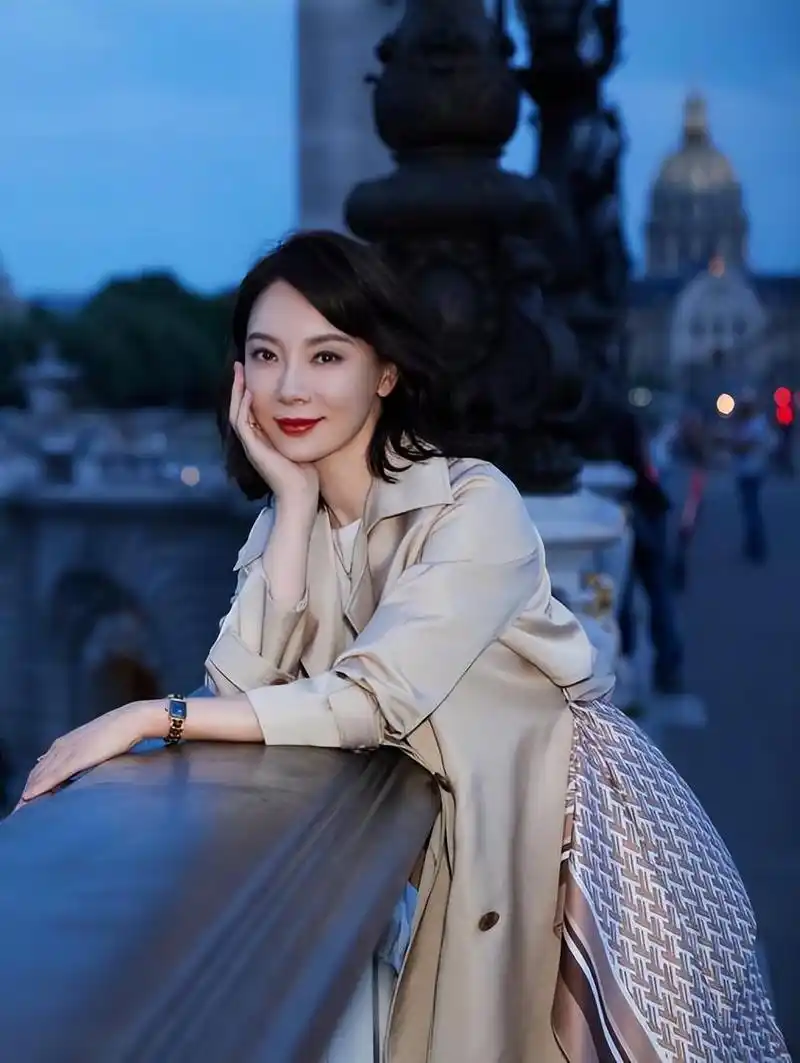 42岁陈数再爆火!揭秘她如何保持20岁的身材,体重无关!