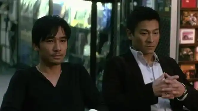 在周润发的《赌神》火了之后,立马跟风了一大批关于"赌博"和"千术"的