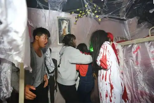 成都欢乐谷门票免费送啦!带着年轻的心去狂欢,让青春与你同行!