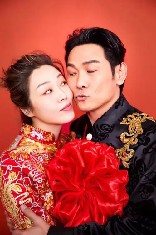 杜德伟与老婆拍婚纱大片