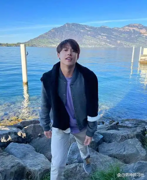 我说mark是当下泰国观众和品牌商都非常喜欢的明星,想必很多人都会