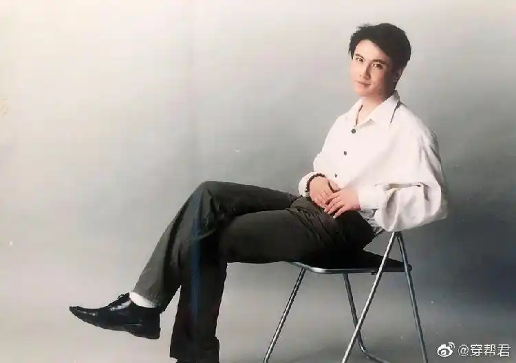 视颜值如粪土?网友用ai修复沈腾旧照:怪不得他自称是校草