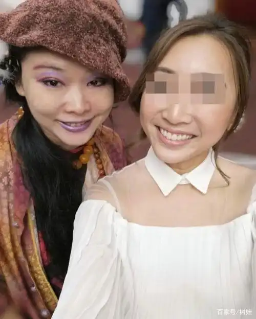 黄伟文晒《倾城》手稿自曝无法联络原唱,45岁许美静未隐退略发福