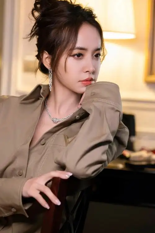 stars love bvlgari#  @蔡依林演绎bvlgari宝格丽珠宝作品,璀璨钻石