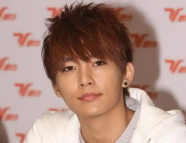 "飞轮海","劈腿三男",这三个关键词足以让你对这位台湾男艺人产生无限