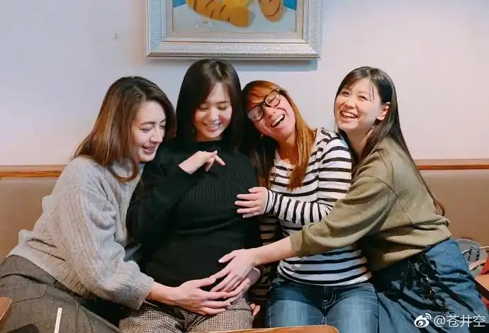 苍井空喜悦分享双胞胎大肚照,一个半月后临产获大批网友祝福!