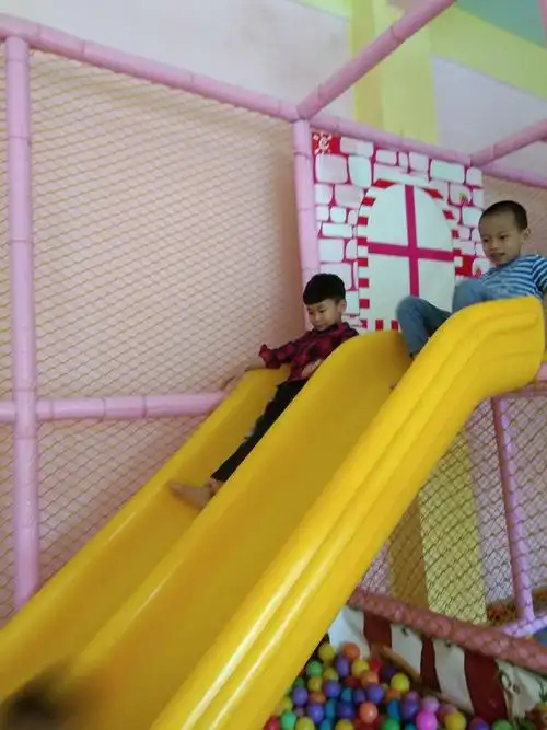 写美篇杨德晨小朋友:我先发球了 游戏活动结束后!