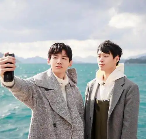 刘昊然和白敬亭,两个凭真本事单身的男人!