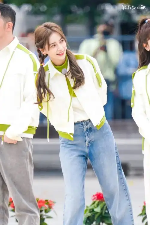 杨颖奔跑吧双马尾造型路透