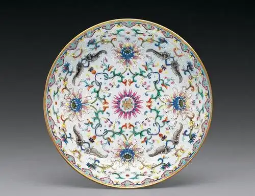 香港英联邦国际拍卖行瓷器当中的那些传统纹饰