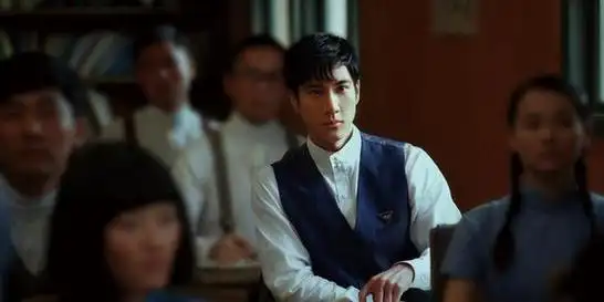 《无问西东》修补六年,空战场面却成五毛钱特效,对得起清华吗?|张艺谋