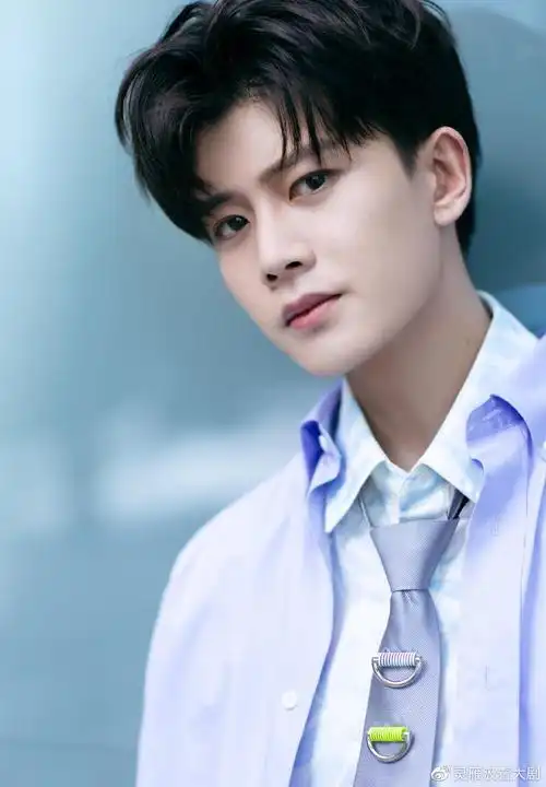 2021年超级火的艺人龚俊肖战上榜有你家爱豆吗