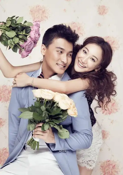 曾泳醍贺刚情侣写真海归男女甜蜜爱恋