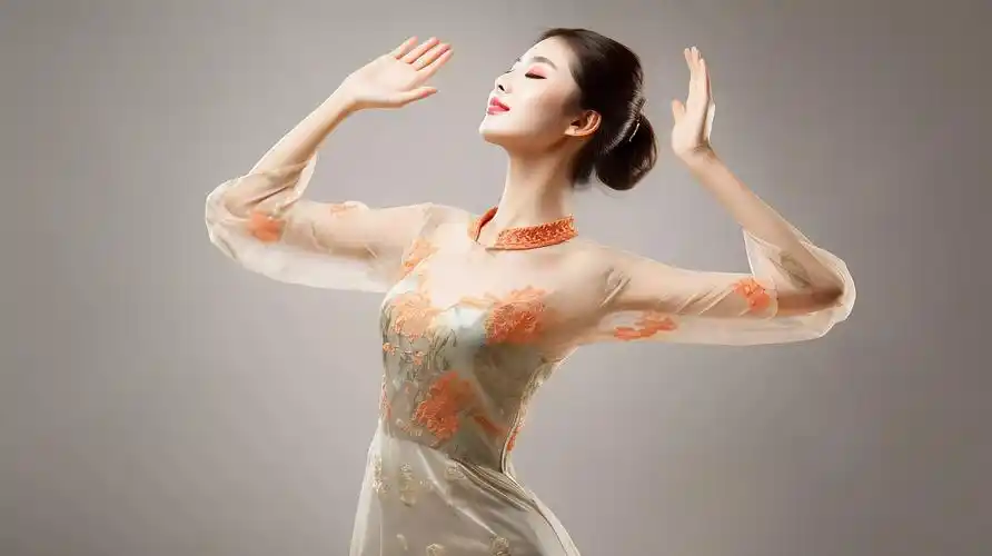 舞蹈东方古典舞年轻美丽的美女舞者在伸着胳膊手臂跳舞姿态优雅韵味