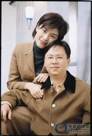 轻松管理手机 免费下载应用郑丽文爱情保鲜秘诀和丈夫一起聊政治 台前