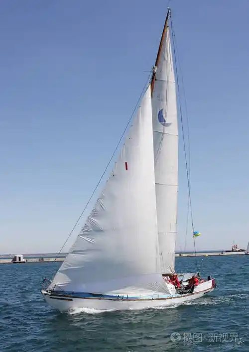 海上帆船