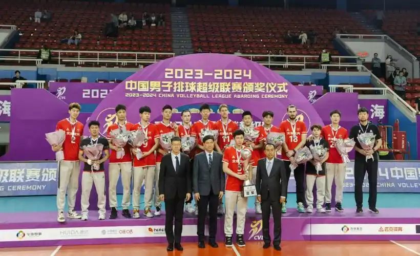 北汽男排主教练李牧回首赛季几次感觉在走钢丝