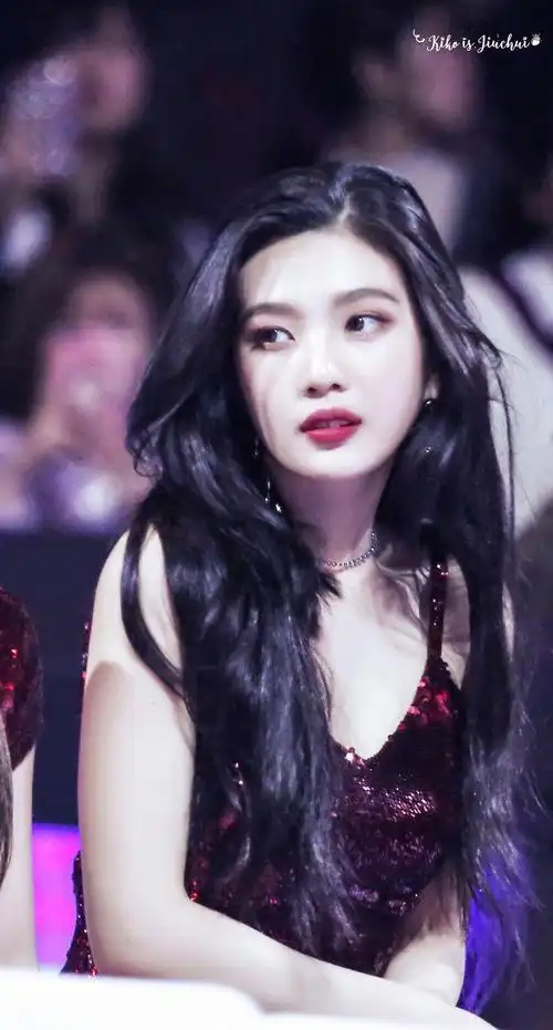 港风红裙大美人朴秀荣 我真的跪.