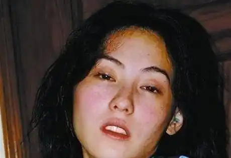 15年前轰动香港娱乐圈的"艳照门"事件,陈冠希究竟做了什么?