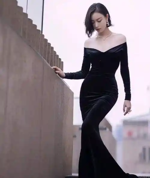 倪妮健身房私照流出,穿紧身运动装细腰长腿,招人"嫉妒"_身材_时尚