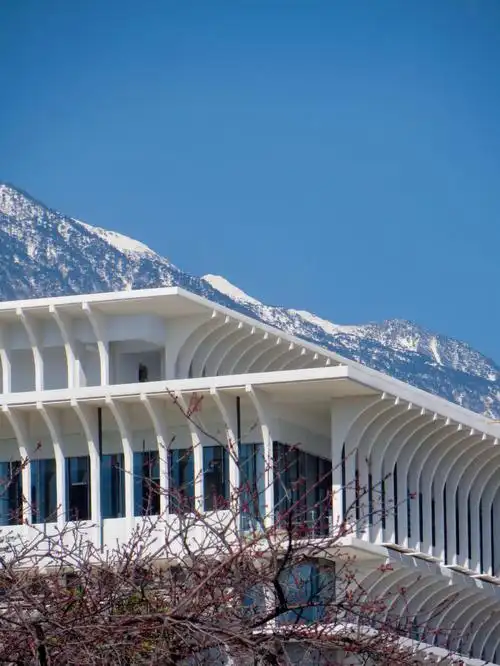 新图书馆快建成咯,很期待#图书馆  #大理大学