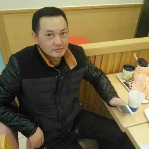 40岁的男人真实头像