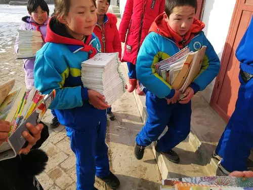 走进周杰希望小学