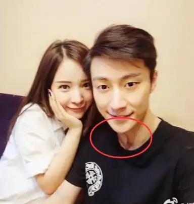 乔任梁生前女友晒昔日合照网友泪崩 一个细节让人细思极恐