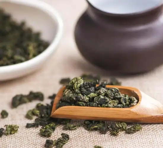 铁观音中的多酚类化合物能防止过度氧化茶叶的作用与功效,嘌呤生物碱