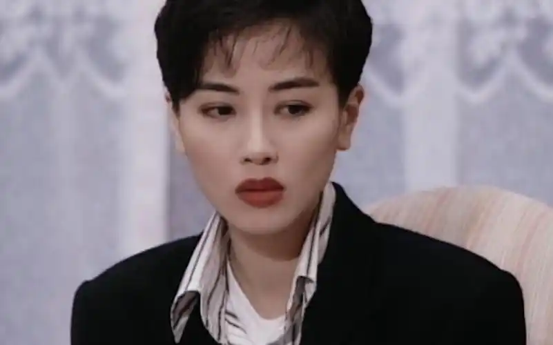 袁洁莹〕最适合短发的女星,这个发型没有比她更帅的了_哔哩哔哩