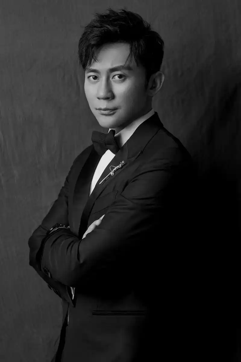 恭喜李晨斩获2018电影嘉年华"最受期待新导演"奖,获奖即是肯定,从优质