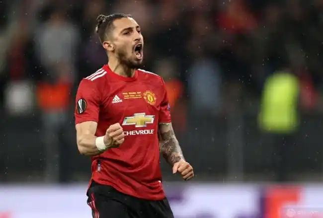 意天空罗马为租借特莱斯开出报价却遭曼联拒绝