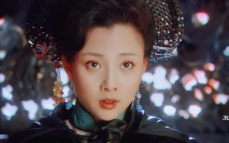 苍穹之昴寿安公主张夫人的旗头发饰5款中国公主的模样