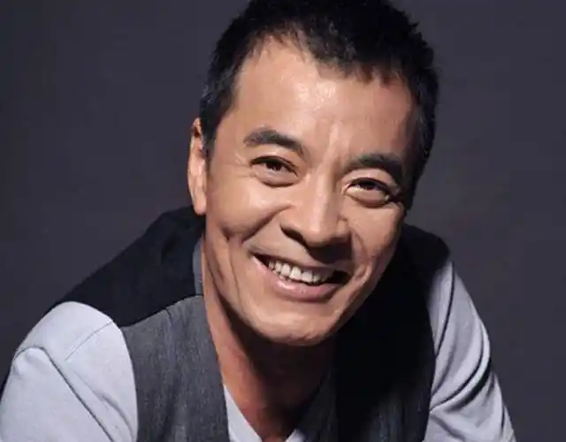 还有张一山和刘威等主演的《我的父亲我的兵》,这部剧里张一山出演的"