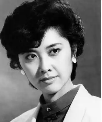 女人风采:最美女儿国国王朱琳的一组美照