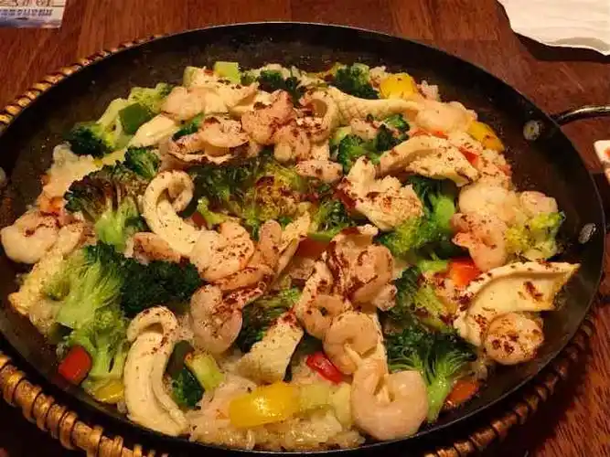 玛格萝妮比萨屋(物华店)-"很喜欢的店.虽然小,但很舒服.味道不错.