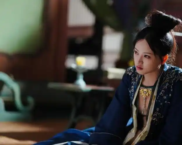 古早校花黄灿灿杀回古装圈,凭长相思2重返热搜,天然美女真能打