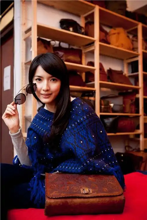 陈匡怡逛东区4小店