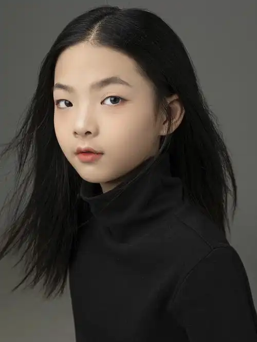 十岁女孩肖像照